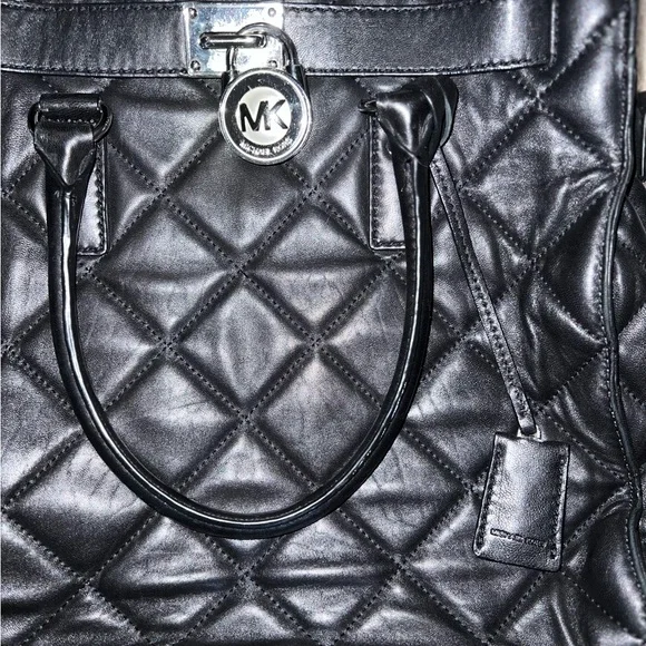 Michael Kors Large Hamilton Quilted Tote - Picture 4 of 10